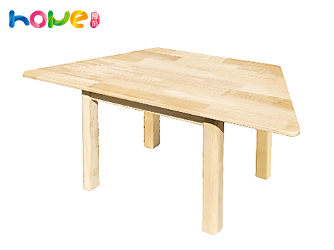幼兒園梯形桌 兒童實(shí)木造型梯形桌椅廠(chǎng)家