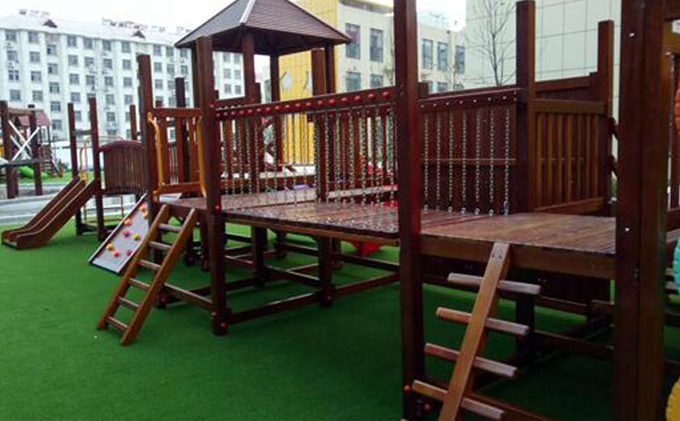 幼兒園滑梯，孩子快樂的搬運(yùn)工！