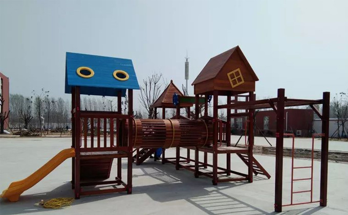 你知道怎么保養(yǎng)，幼兒園戶(hù)外的大滑梯嗎？