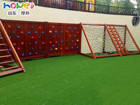 幼兒園木質(zhì)攀爬墻組合