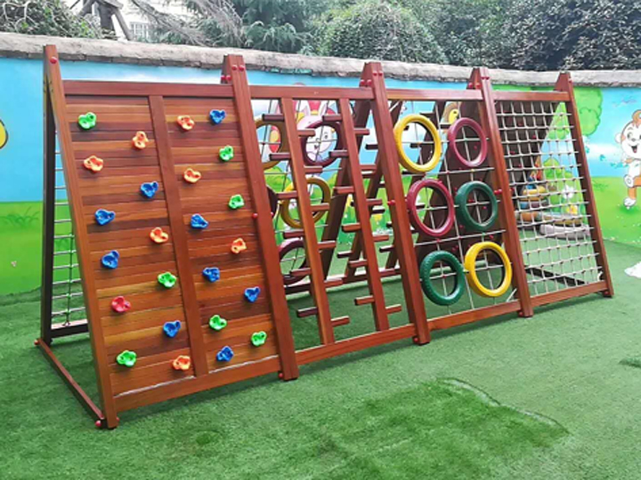 幼兒園小班戶外活動(dòng)攀爬架的觀察記錄