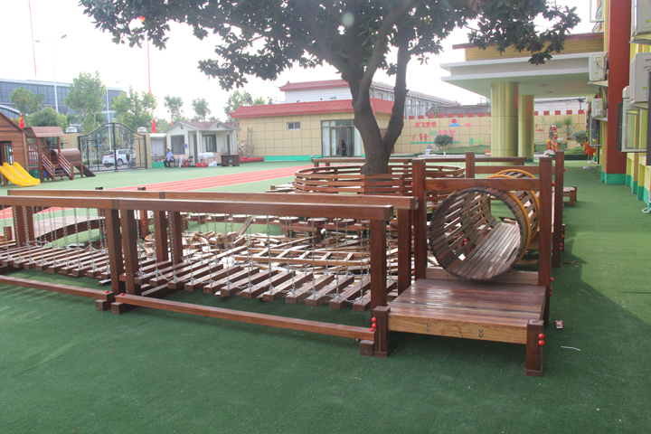 幼兒園中班蕩橋游戲的活動目標(biāo)