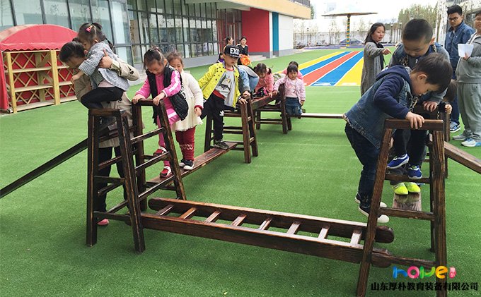 山東厚樸戶外案例——福建悅貝佳幼兒園戶外感統(tǒng)訓練器材