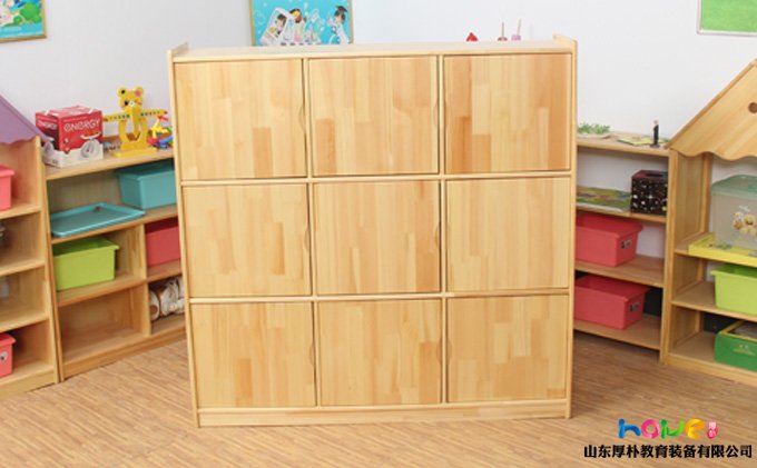 幼兒園室內環(huán)境臟亂差？山東厚樸衣帽柜整理物品好幫手！