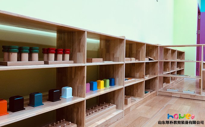 幼兒園家具是塑料的好還是木質(zhì)的好？