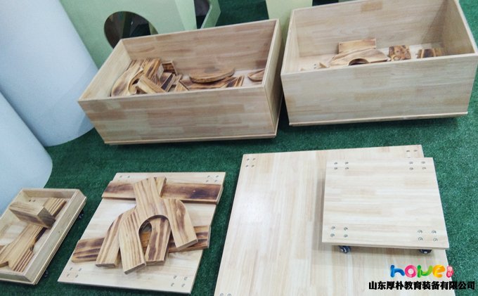 小積木大智慧幼兒園炭燒積木搭建活動