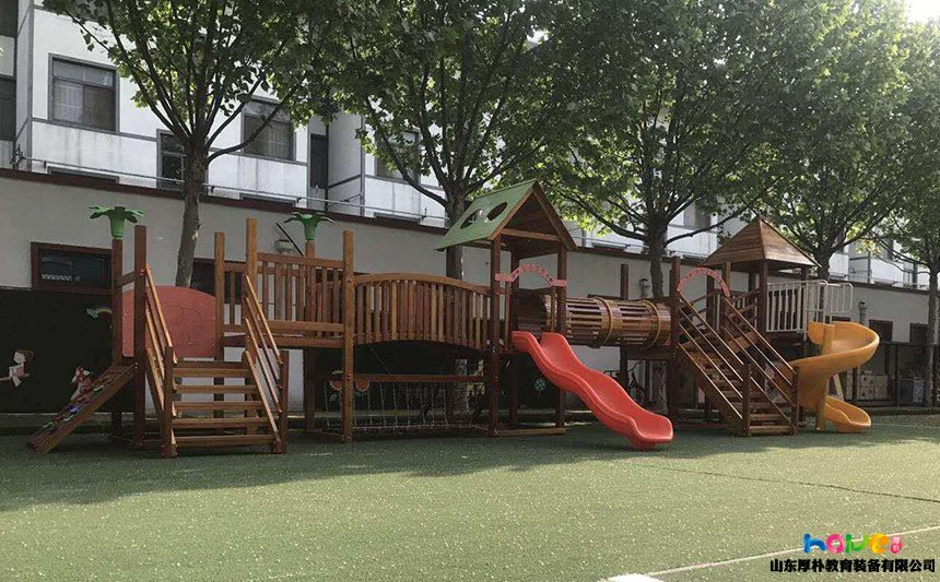 幼兒園木質(zhì)滑梯多少錢(qián)？山東兒童木質(zhì)滑梯案例展示