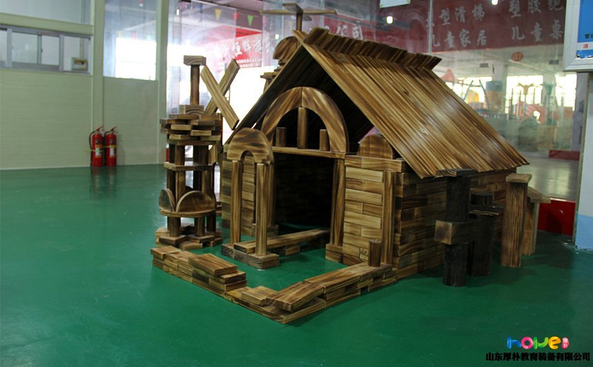 幼兒園兒童碳化積木這么搭？哪個(gè)品牌的兒童積木好？