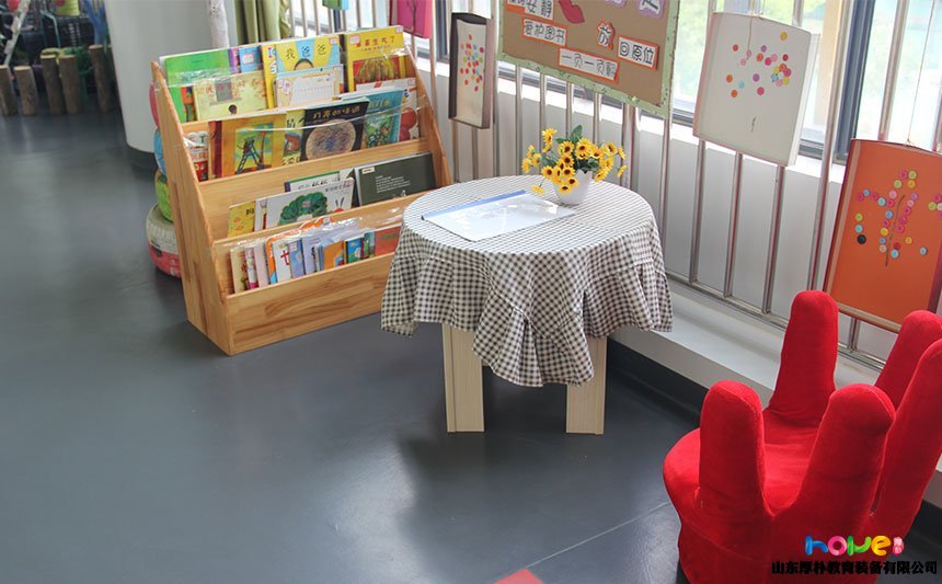 幼兒園大班勞動(dòng)整理圖書架的教案含反思