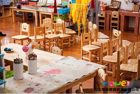  幼兒園認(rèn)識(shí)家具教學(xué)活動(dòng)的教案