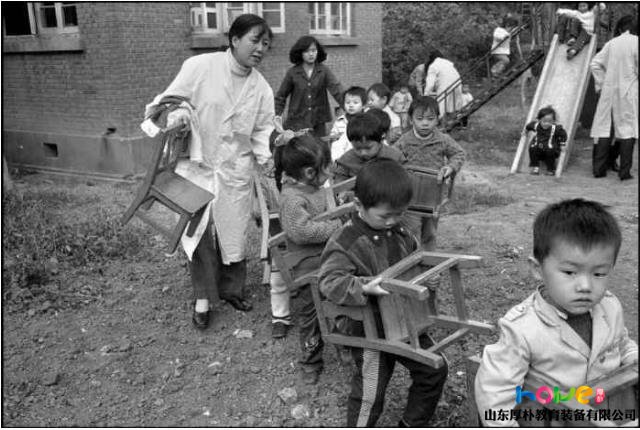國(guó)家鼓勵(lì)支持有條件單位參與或提供托育服務(wù)