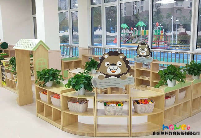 幼兒園區(qū)角柜擺放區(qū)域活動(dòng)的布置原則