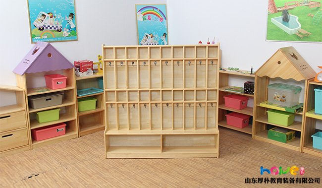 幼兒園小班認識毛巾及毛巾口杯架的教案