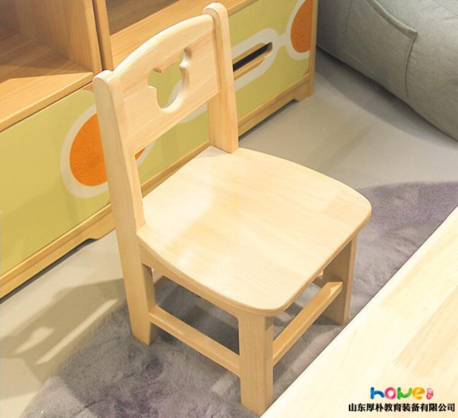 幼兒園小班安全教案椅子不是小搖馬