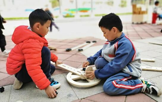 幼兒園螺母積木游戲的觀察記錄